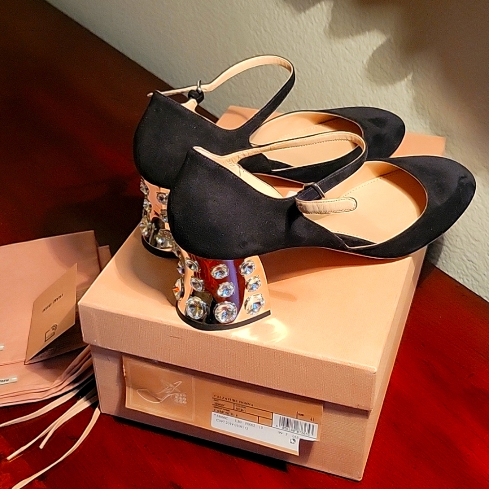 High Heels / Shoes